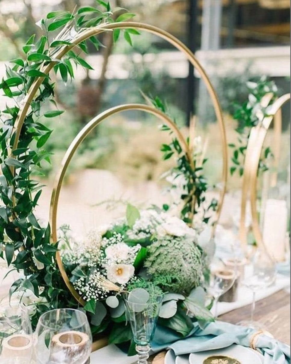 exemple de décoration florale de table